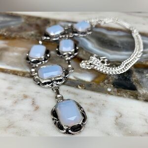 2317 Opulent Silver Necklace with Opaline Accents